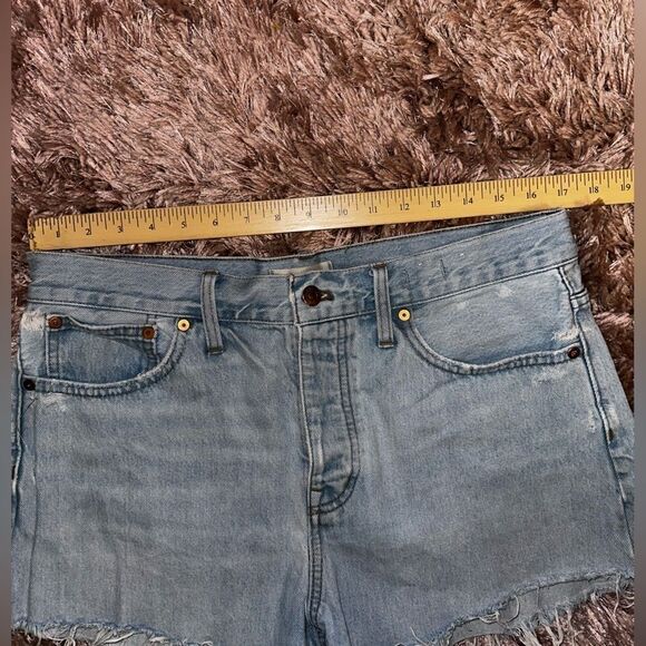 Madewell Relaxed Denim frayed hem Shorts sz 29 - Picture 9 of 9